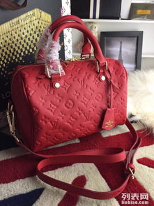 厂家批发招募微信代理，优质服装、鞋帽、箱包、首饰货源等你来拿